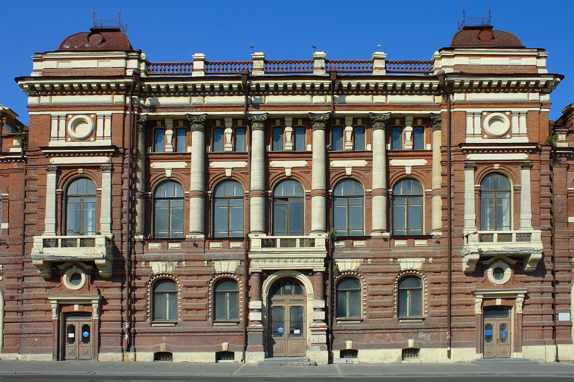 Здание в Томске