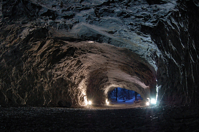 Пещера юрьевская