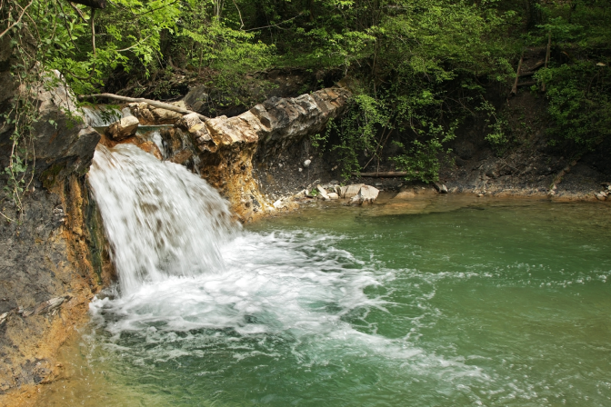 Жане водопады